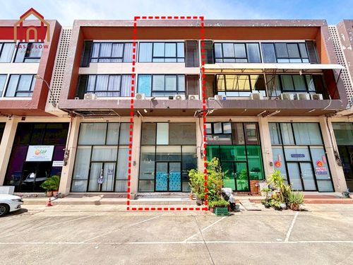 For sale, 4-storey commercial building, The Iyara Grand Day, Thepkunchorn 2 Road, prime location, next to Thai Market, suitable for businesses with a storefront or as a home office, Khlong Luang, Pathum Thani, MAY