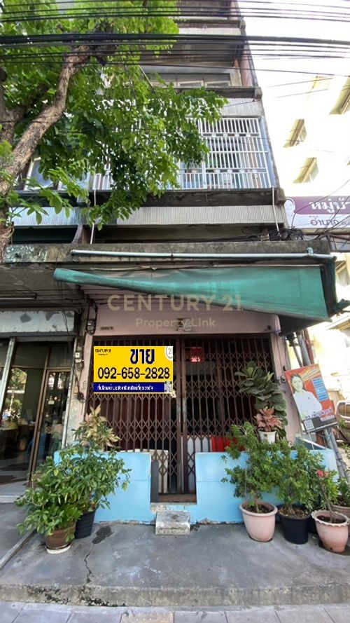 ขายอาคารพาณิชย์ 5 ชั้น  ติดถนนเจริญกรุง พื้นที่ใช้สอย 280 ตร.ม. ทำเลดี ติดถนน แหล่งของกิน เหมาะทำการค้า No.62-CB-68011