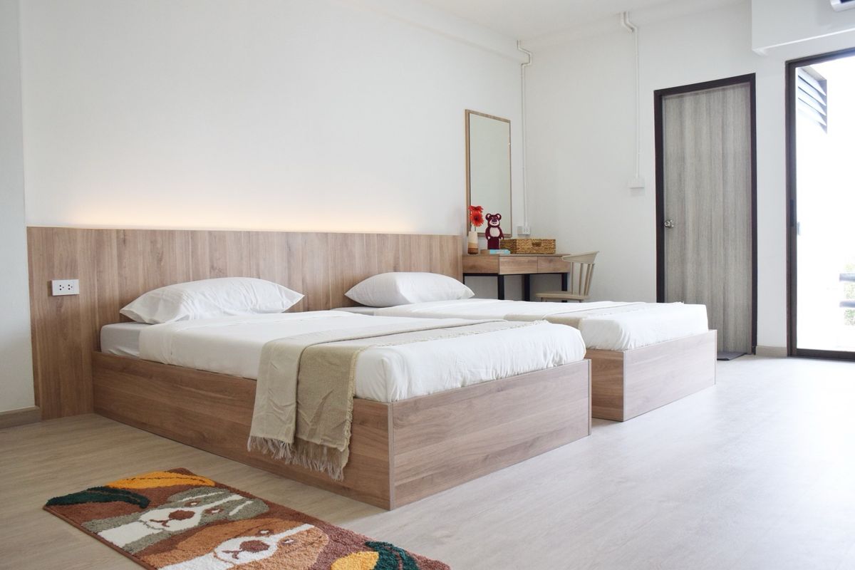 Newly renovated minimal style studio room for rent only 600 m. from BTS Thong Lor station Newly renovated minimal style studio room for rent only 600 m. from BTS Thong Lor station