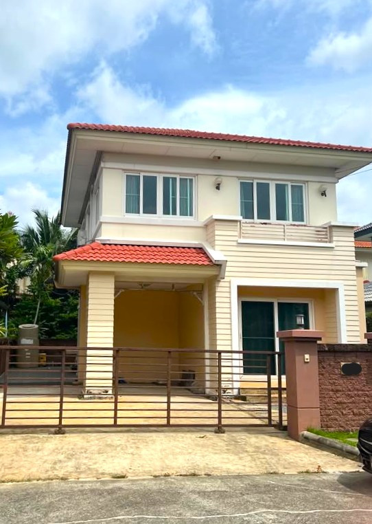 บ้านเดี่ยว ตรงข้าม โรบินสัน 3ห้องนอน หน้าบ้านทิศเหนือ ไม่ร้อน ตัดต้นไม้ให้ทุก 3 เดือน บ้านเดี่ยว ตรงข้าม โรบินสัน 3ห้องนอน หน้าบ้านทิศเหนือ ไม่ร้อน ตัดต้นไม้ให้ทุก 3 เดือน