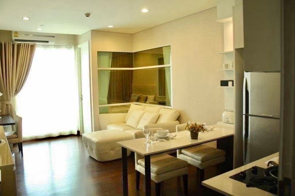คอนโดหรูที่คุณอยากอยู่ 📍Ivy ทองหล่อ ✨ 45 ตร. ชั้นสูง 1 ห้องใหญ่ เพียง 27,500/เดือน ( นัดชม 📞 081-152-6154 ) มีอ่างอาบน้ำ , ใกล้ BTS ทองหล่อ คอนโดหรูที่คุณอยากอยู่ 📍Ivy ทองหล่อ ✨ 45 ตร. ชั้นสูง 1 ห้องใหญ่ เพียง 27,500/เดือน ( นัดชม 📞 081-152-6154 ) มีอ่างอาบน้ำ , ใกล้ BTS ทองหล่อ