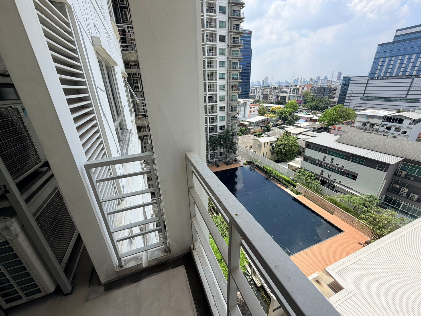 2 ห้องใหญ่ | วิวสระ | ใกล้ MRT ลาดพร้าว 300 เมตร📍 The Room รัชดา-ลาดพร้าว ✨ 2 ห้องนอน ไซส์ 61 ตร. เพียงแค่ 4.xx ล้าน🔥 ( โทร 📞 081-152-6154 )  คุ้มค่าแน่นอน น่าลงทุน