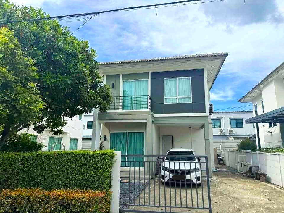 3Bedroom House, Fully Furnished, Just Bring Your Clothes! Free Monthly Cleaning Service! 