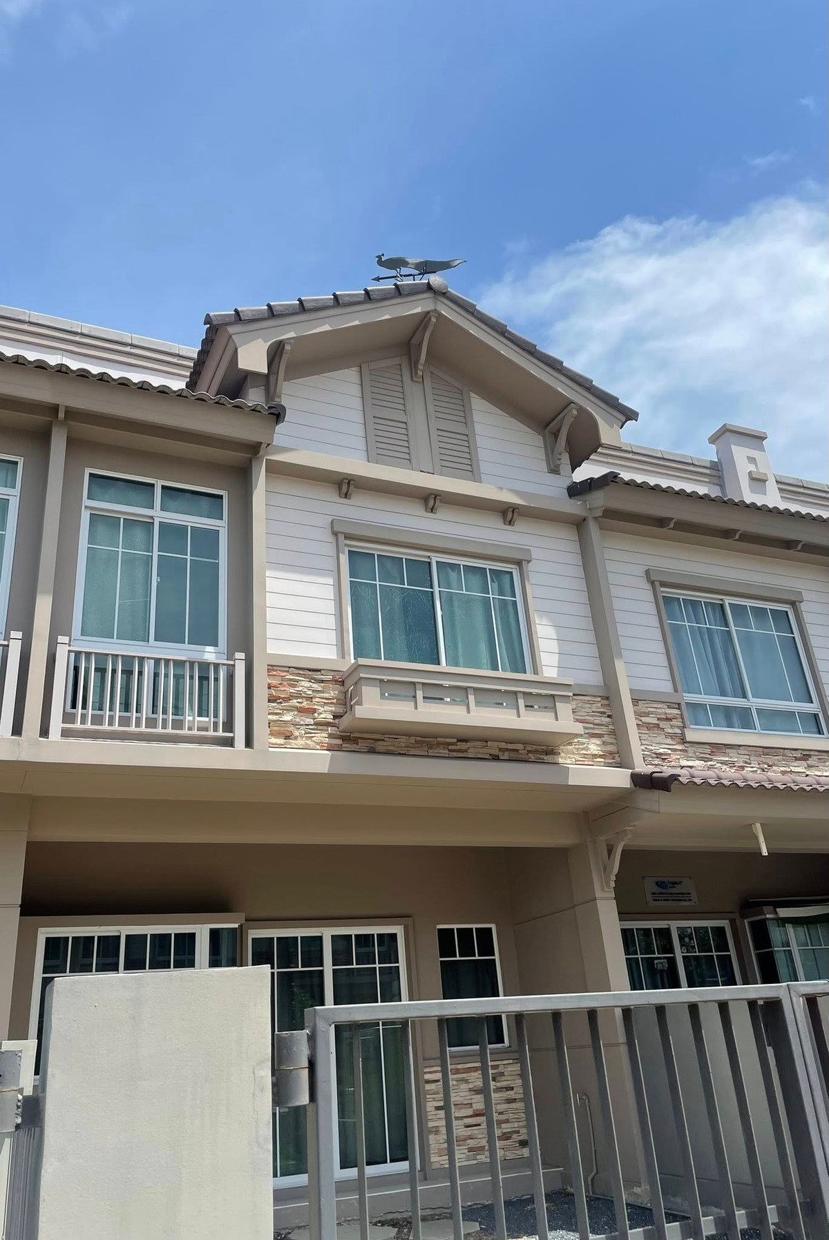 📣🏡😊 เช่าบ้าน อินดี้ 2 ศรีนครินทร์ (Indy Srinakarin) ตกแต่งสวย ใกล้ Mega บางนา 🐶รับสัตว์เลี้ยงพันธุ์เล็ก สามารถทำเป็นออฟฟิศได้ – รูปที่ 2