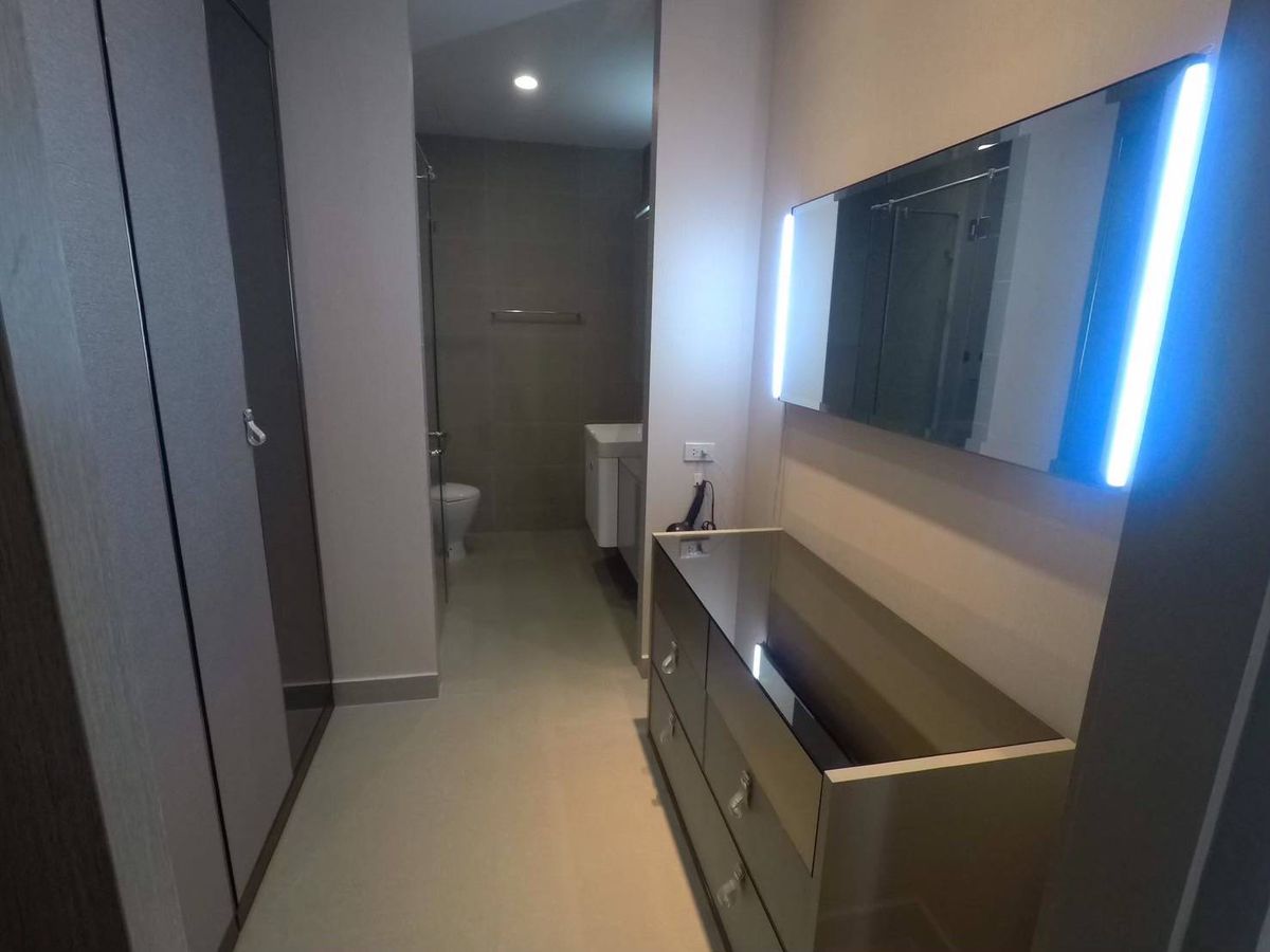 ♦ Rare Unit ♦ Floor 25+ Type A06 | Size 55.72 sq.m. 1 bedroom | Condo with Skywalk connecting to BTS Ploenchit and Central Embassy – รูปที่ 4