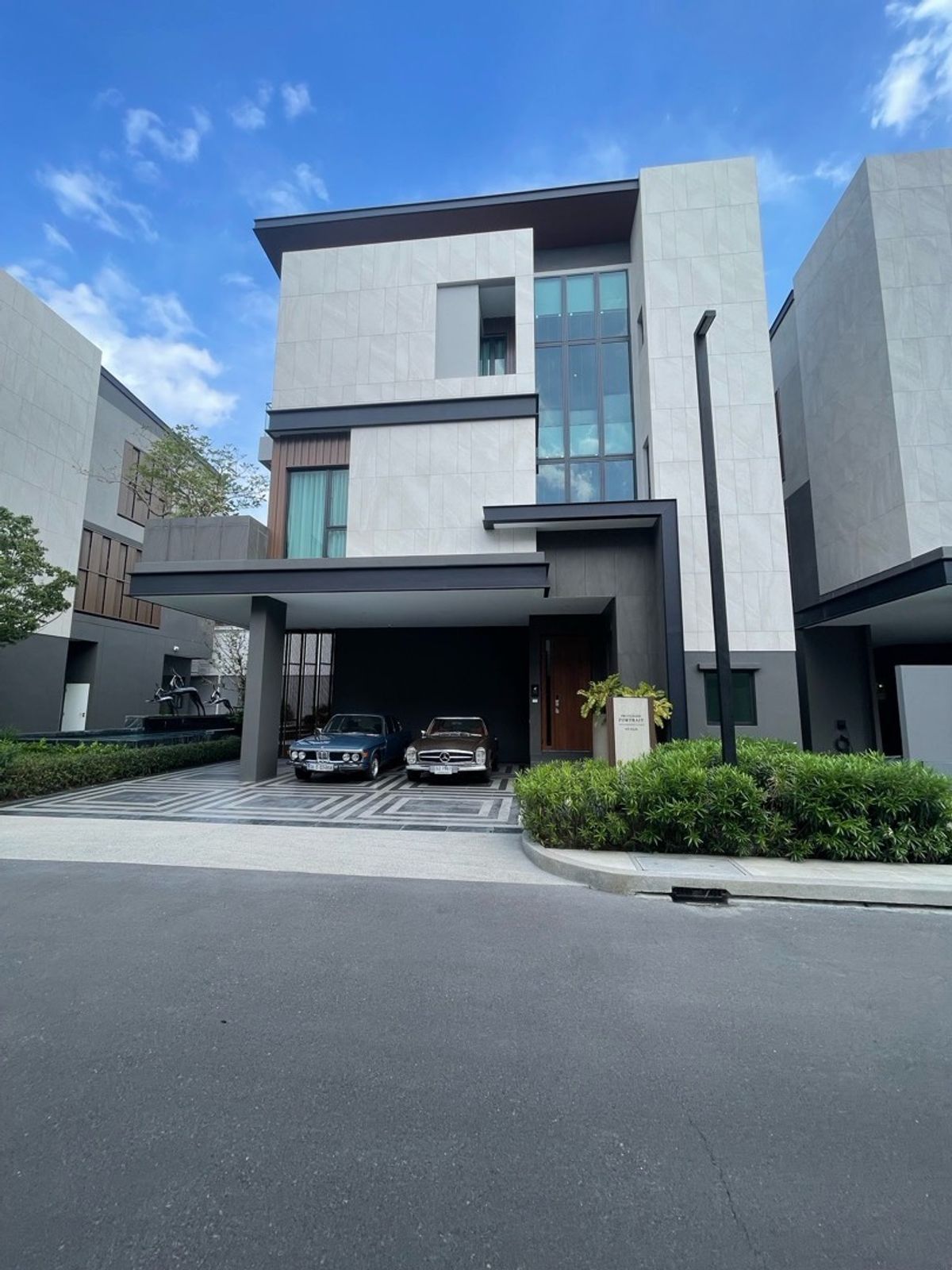 📢👇บ้านหรู 3 ชั้น พร้อมลิฟท์และสระว่ายน้ำส่วนตัว สงบ เงียบ เดินทางสะดวกใกล้จุดขึ้นลงทางด่วน 📢👇บ้านหรู 3 ชั้น พร้อมลิฟท์และสระว่ายน้ำส่วนตัว สงบ เงียบ เดินทางสะดวกใกล้จุดขึ้นลงทางด่วน