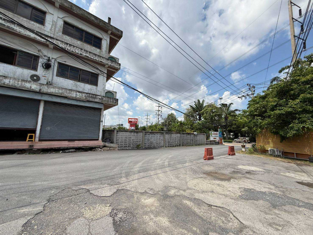 ขาย ที่ดิน พร้อมสิ่งปลูกสร้าง ถ.ประดิษฐ์มนูธรรม 1 ไร่ 58 ตรว – รูปที่ 4