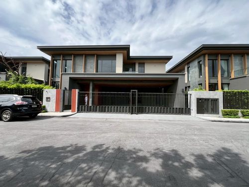 🏡 ขายบ้านหรู SIRANINN Residences พัฒนาการ 32 – บ้านเดี่ยว 2 ชั้น สไตล์โมเดิร์นลักชัวรี่ บนทำเลพรีเมียม