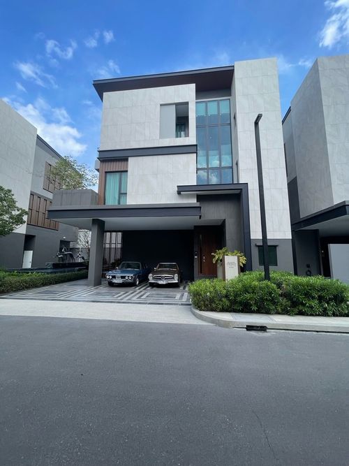 📢👇บ้านหรู 3 ชั้น พร้อมลิฟท์และสระว่ายน้ำส่วนตัว สงบ เงียบ เดินทางสะดวกใกล้จุดขึ้นลงทางด่วน 