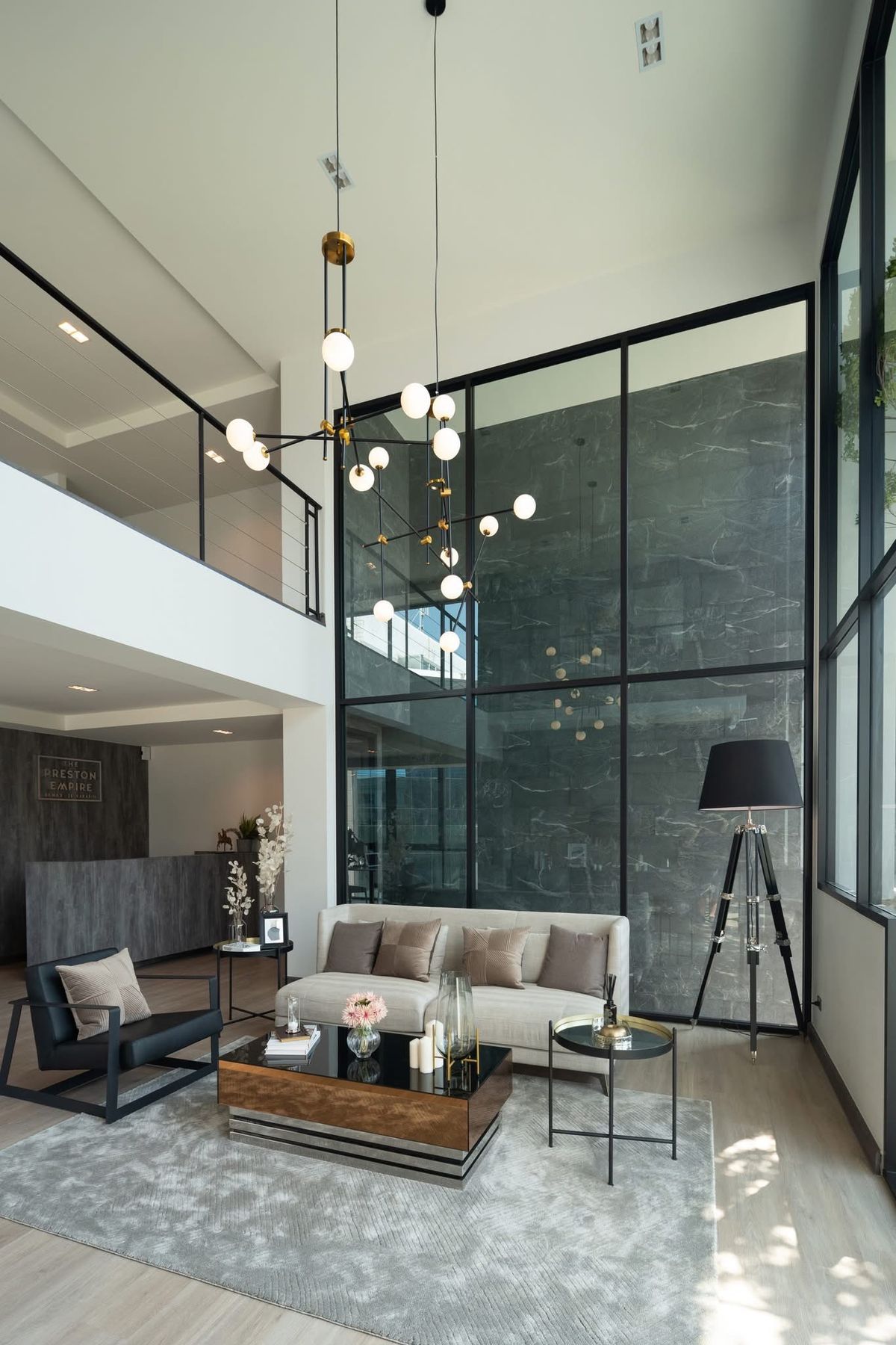  ♢ Luxury class Townhome ♢ 3.5 ชั้น | ขนาดที่ดิน 47.9 ตร.ว. พื้นที่ใช้สอย 450 ตร.ม. | 5 ห้องน้ำ 2 ห้องเก็บของ 6 ที่จอดรถ | ย่านพระราม 9 – ศรีนครินทร์ – รูปที่ 3