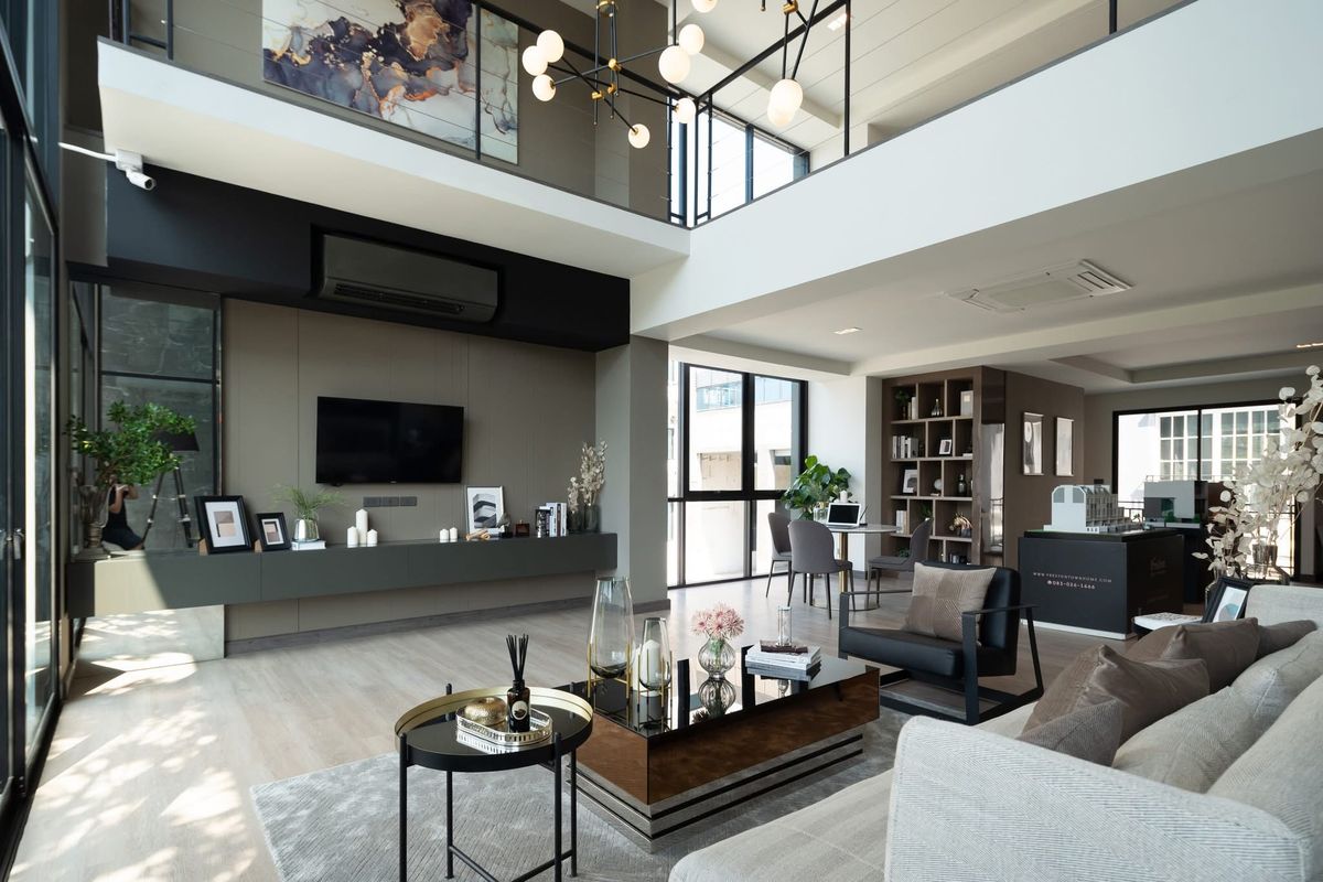 ♢ Luxury class Townhome ♢ 3.5 ชั้น | ขนาดที่ดิน 47.9 ตร.ว. พื้นที่ใช้สอย 450 ตร.ม. | 5 ห้องน้ำ 2 ห้องเก็บของ 6 ที่จอดรถ | ย่านพระราม 9 – ศรีนครินทร์ ♢ Luxury class Townhome ♢ 3.5 ชั้น | ขนาดที่ดิน 47.9 ตร.ว. พื้นที่ใช้สอย 450 ตร.ม. | 5 ห้องน้ำ 2 ห้องเก็บของ 6 ที่จอดรถ | ย่านพระราม 9 – ศรีนครินทร์
