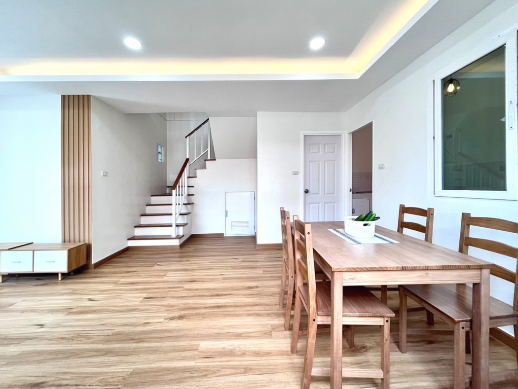 Corner townhome for sale, The Connect 8 Bangna, 112 sq m., 28 sqw, newly renovated, most beautiful in the TV project. Corner townhome for sale, The Connect 8 Bangna, 112 sq m., 28 sqw, newly renovated, most beautiful in the TV project.