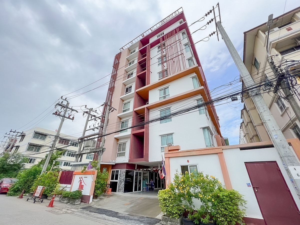 AR 0156: The Hub Condo-Ramkhamhaeng 164 AR 0156: The Hub Condo-Ramkhamhaeng 164