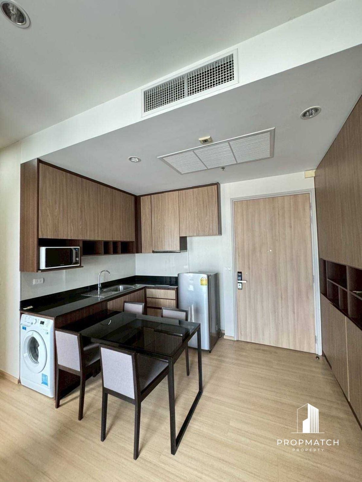 ✨Flash Deal ✨The Capital Condo Ekamai - Thonglor ( 2Bed 2Bath 59.6SQM.) พร้อมอยู่ ! เพียง 5,600,000 บาท Tel.0981315848 @propmatch ✨Flash Deal ✨The Capital Condo Ekamai - Thonglor ( 2Bed 2Bath 59.6SQM.) พร้อมอยู่ ! เพียง 5,600,000 บาท Tel.0981315848 @propmatch