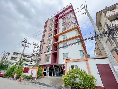 AR 0156: The Hub Condo-Ramkhamhaeng 164