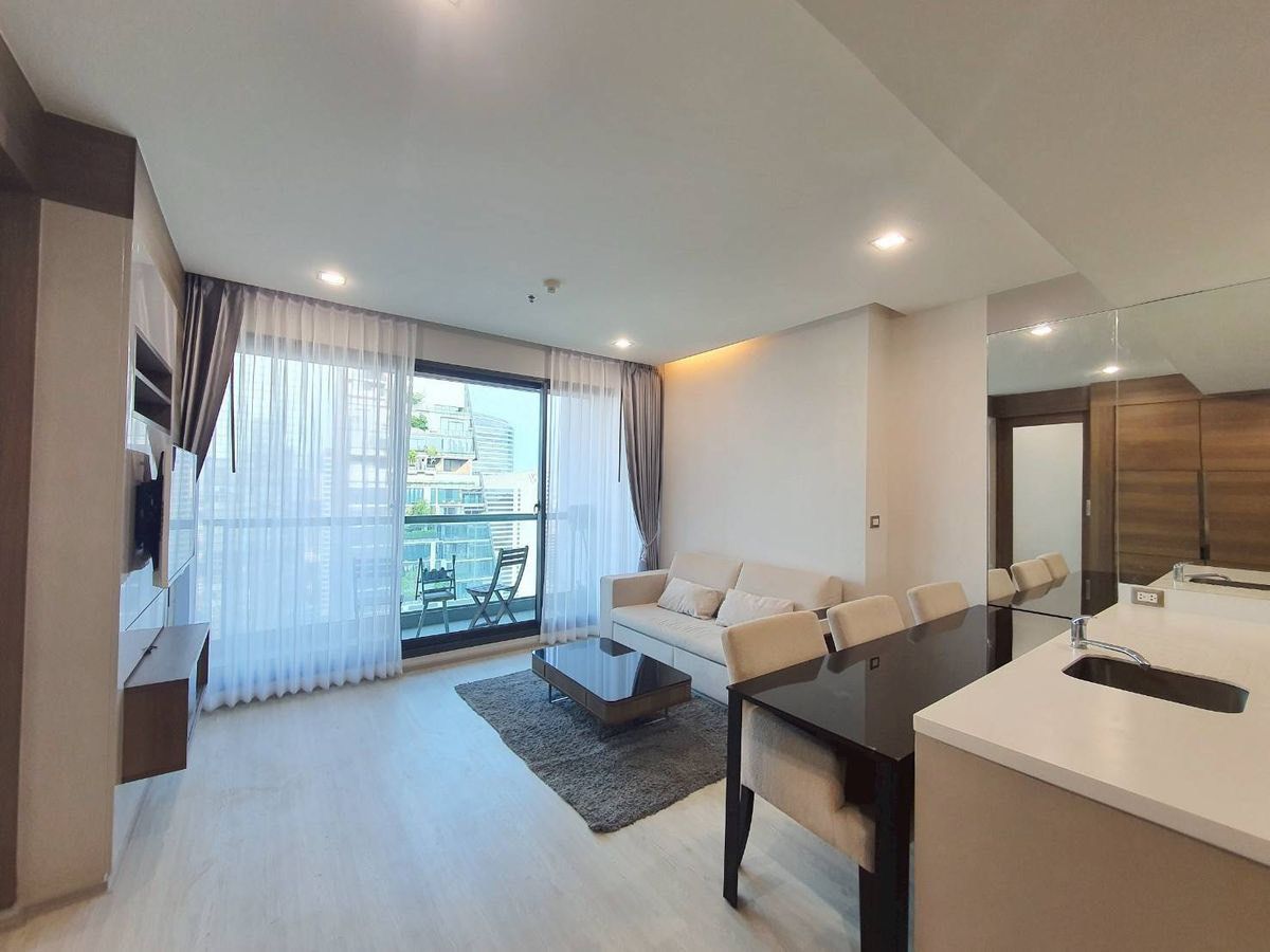 ST127 ขายคอนโดหรู The Address สาทร
