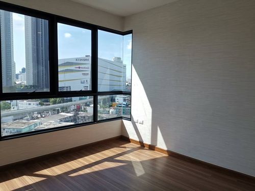 St093 For Sale: Brand New Corner Unit at Supalai Premier Charoennakon
