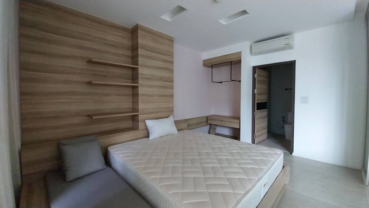BD 5663 : วันเวลา หัวหิน-เขาเต่า อยู่บนหาดเขาเต่า – รูปที่ 4