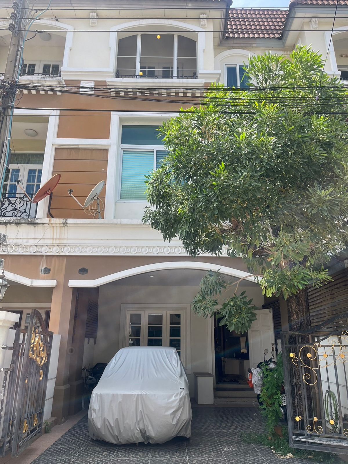 🏡 ขายบ้านทาวน์โฮม 3 ชั้น พร้อมอยู่ | หมู่บ้านสราญพฤกษ์ ลาดพร้าว 130 – รามคำแหง 81 ✨ ราคาพิเศษเพียง 4,590,000 บาท (ราคาตลาดโซนนี้บ้านไซส์นี้หาไม่ได้แล้ว!) 🏡 ขายบ้านทาวน์โฮม 3 ชั้น พร้อมอยู่ | หมู่บ้านสราญพฤกษ์ ลาดพร้าว 130 – รามคำแหง 81 ✨ ราคาพิเศษเพียง 4,590,000 บาท (ราคาตลาดโซนนี้บ้านไซส์นี้หาไม่ได้แล้ว!)
