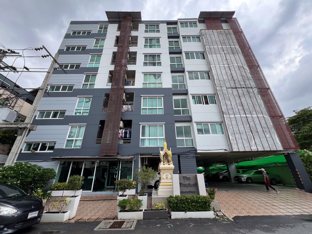 BB 8758: The Tropical Condominium Project BB 8758: The Tropical Condominium Project