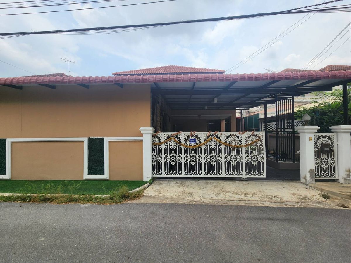 House for sale KC Park Ville 3, near Nawaminthrachinuthit Sathawitthaya 2, only 10 minutes House for sale KC Park Ville 3, near Nawaminthrachinuthit Sathawitthaya 2, only 10 minutes