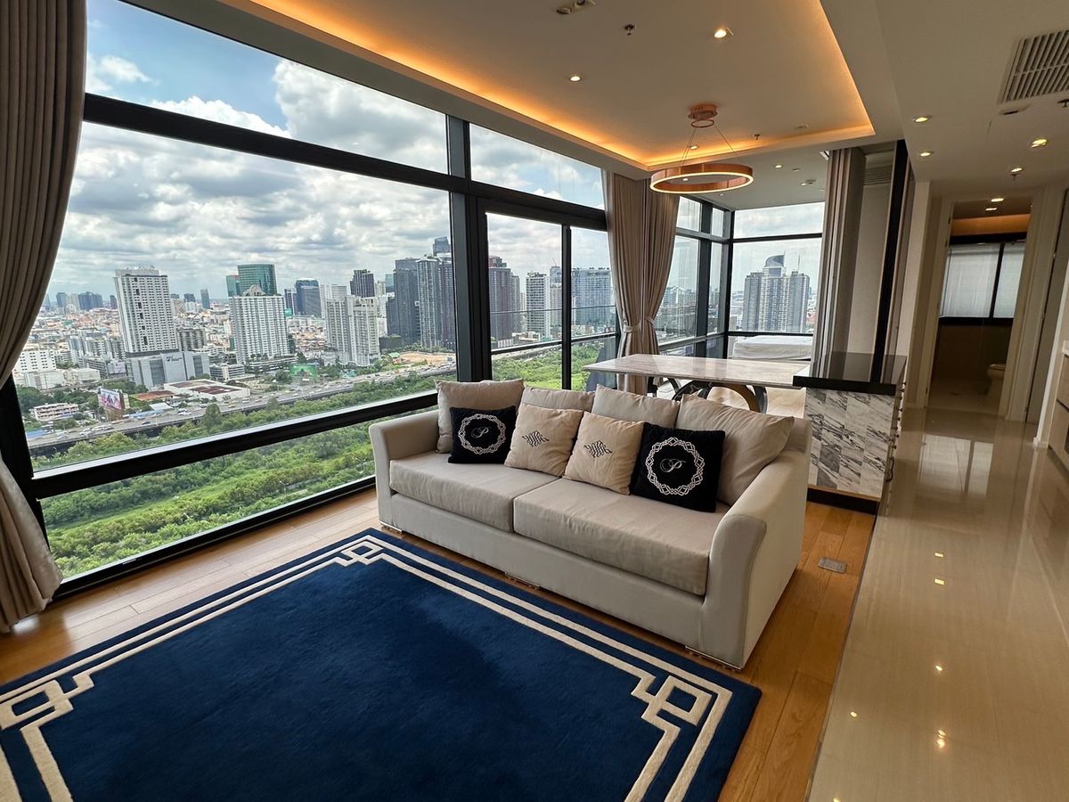 Circle Living Prototype: 3bed 3bath 133sqm. Sell: 25,900,000 Rent: 100,000/mth. Am: 0656199198 Circle Living Prototype: 3bed 3bath 133sqm. Sell: 25,900,000 Rent: 100,000/mth. Am: 0656199198