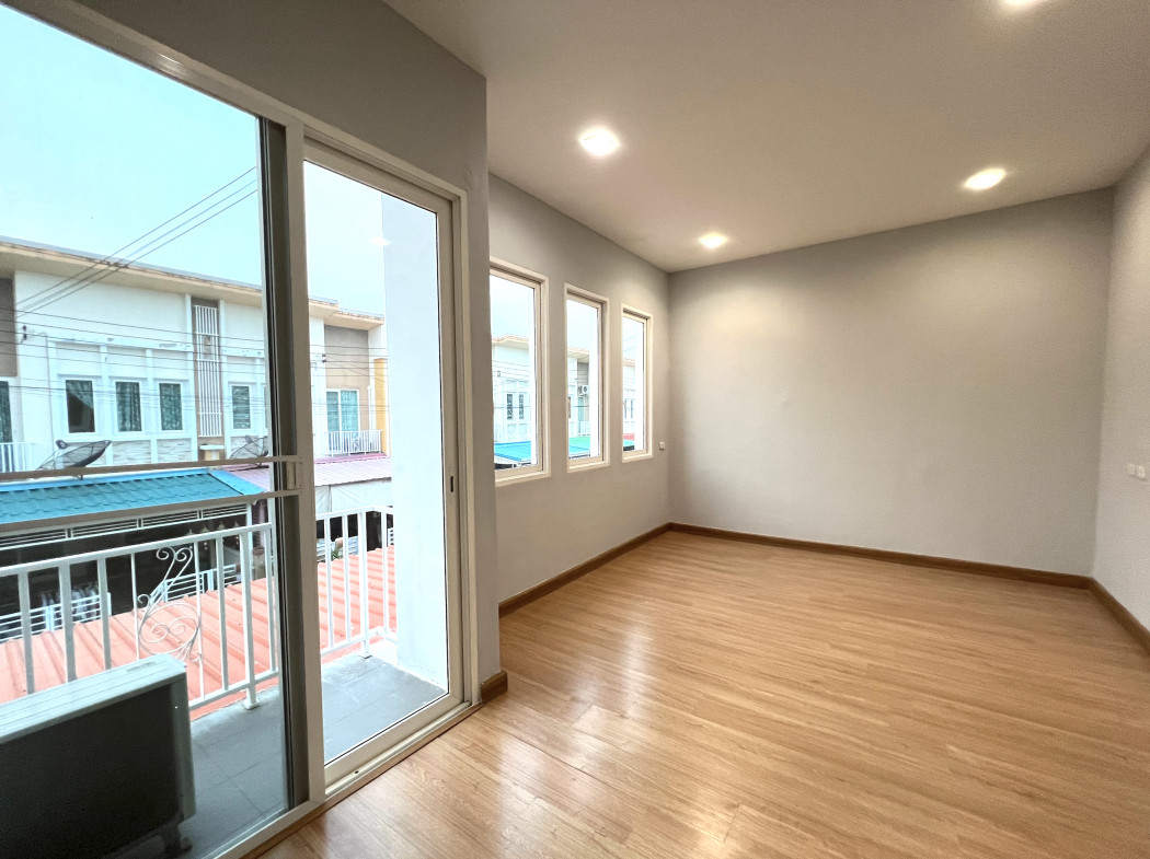 ขาย ทาวน์โฮม โกลเด้น ทาวน์ พระราม 2 130 ตรม 21 ตรว 4นอน 3น้ำ สภาพเยี่ยม CC – รูปที่ 2