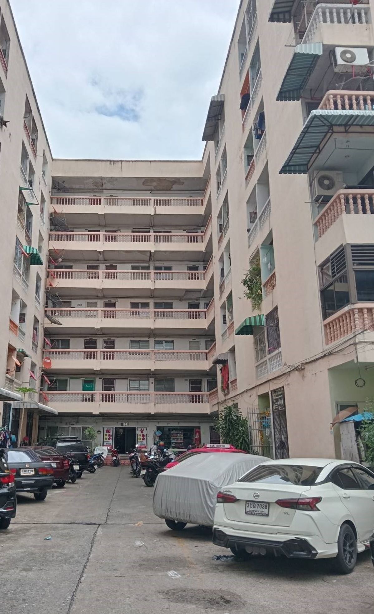 Condo Sinthana Mansion -Nawamin area Condo Sinthana Mansion -Nawamin area
