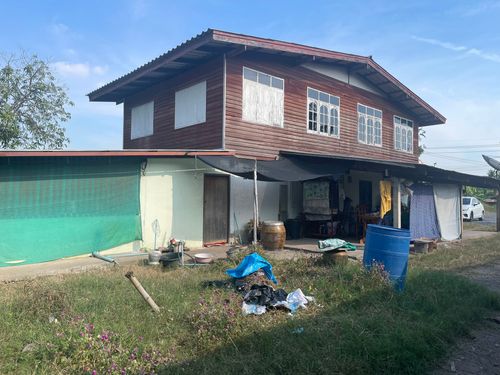 BCN 2156: Outside the Phichit Project