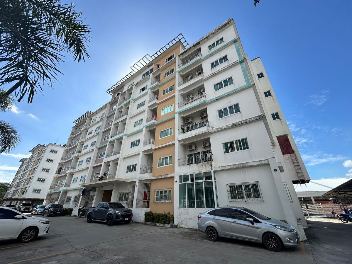 CIMB 0687: Diamond Place