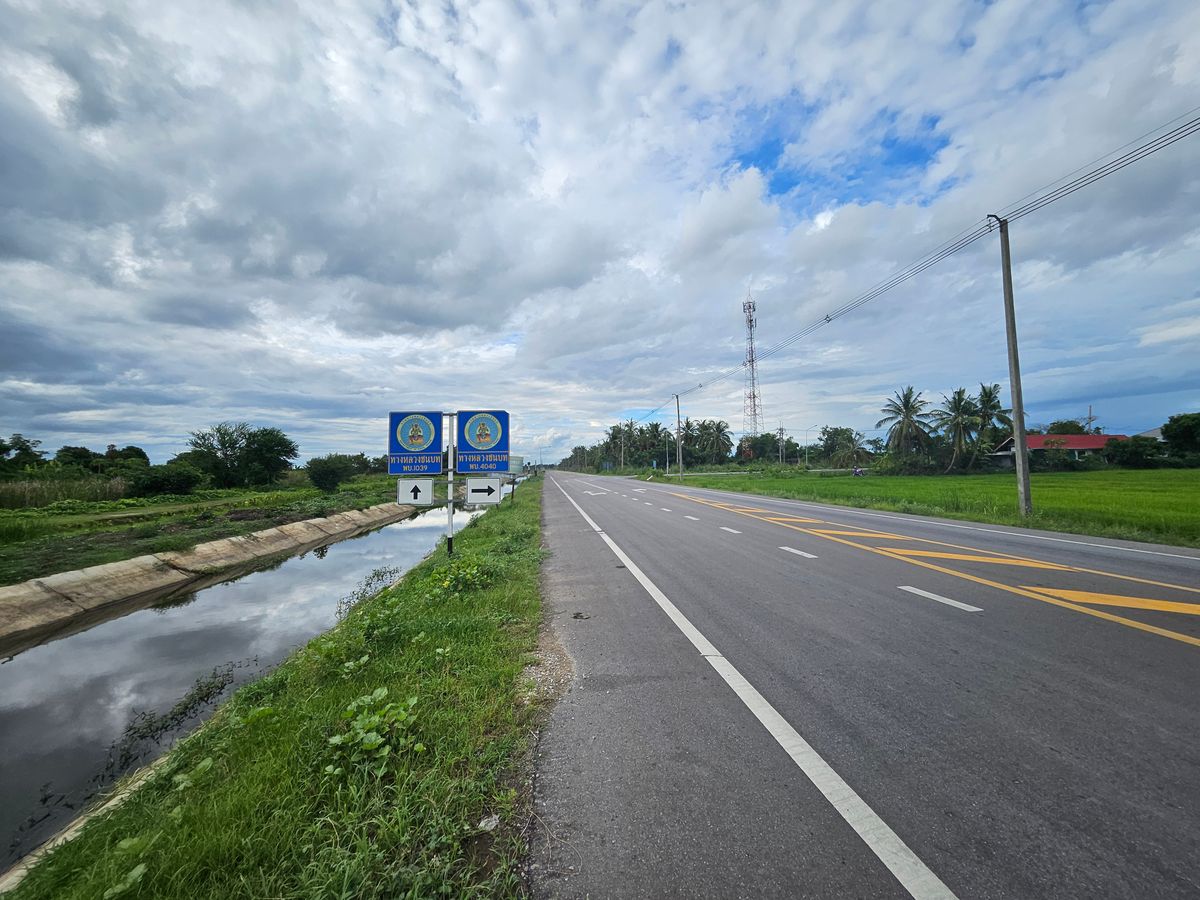 Vacant land near Makro Phetchaburi, Kirirat Road, Mueang Phetchaburi District, Thongchai Subdistrict