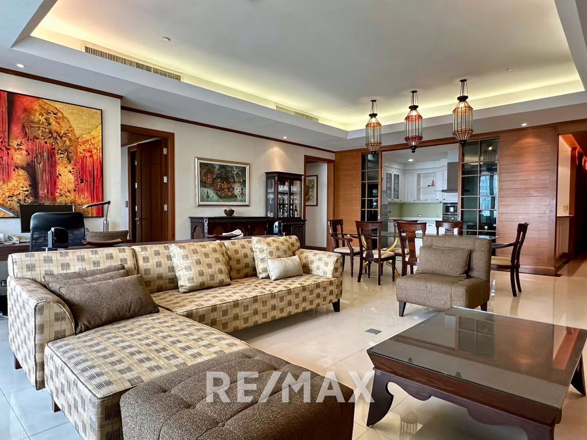 Sky Villas (in the same building as the Ascott Sathorn Bangkok) Sky Villas (in the same building as the Ascott Sathorn Bangkok)