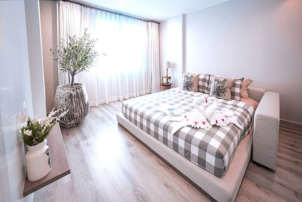 ขาย คอนโด THE CREST SANTORA หัวหิน 160 ตรม ชั้น 1  ติดสระว่ายน้ำ TV