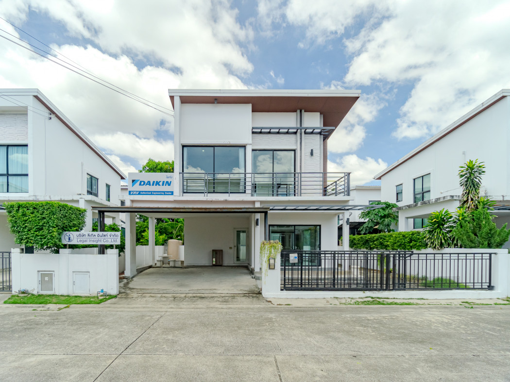 ขาย บ้านเดี่ยว วี 2 อ่อนนุช-พระราม 9 180 ตรม. 50 ตร.วา 3นอน 3น้ำ สภาพเยี่ยม CC. ขาย บ้านเดี่ยว วี 2 อ่อนนุช-พระราม 9 180 ตรม. 50 ตร.วา 3นอน 3น้ำ สภาพเยี่ยม CC.