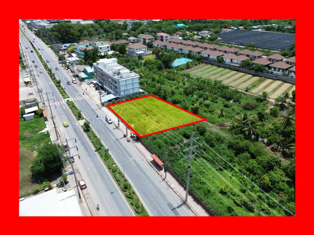 Land for sale, next to Bang Kruai-Sai Noi Road, 2 rai 2 ngan 85 sq w, suitable for business DD Land for sale, next to Bang Kruai-Sai Noi Road, 2 rai 2 ngan 85 sq w, suitable for business DD