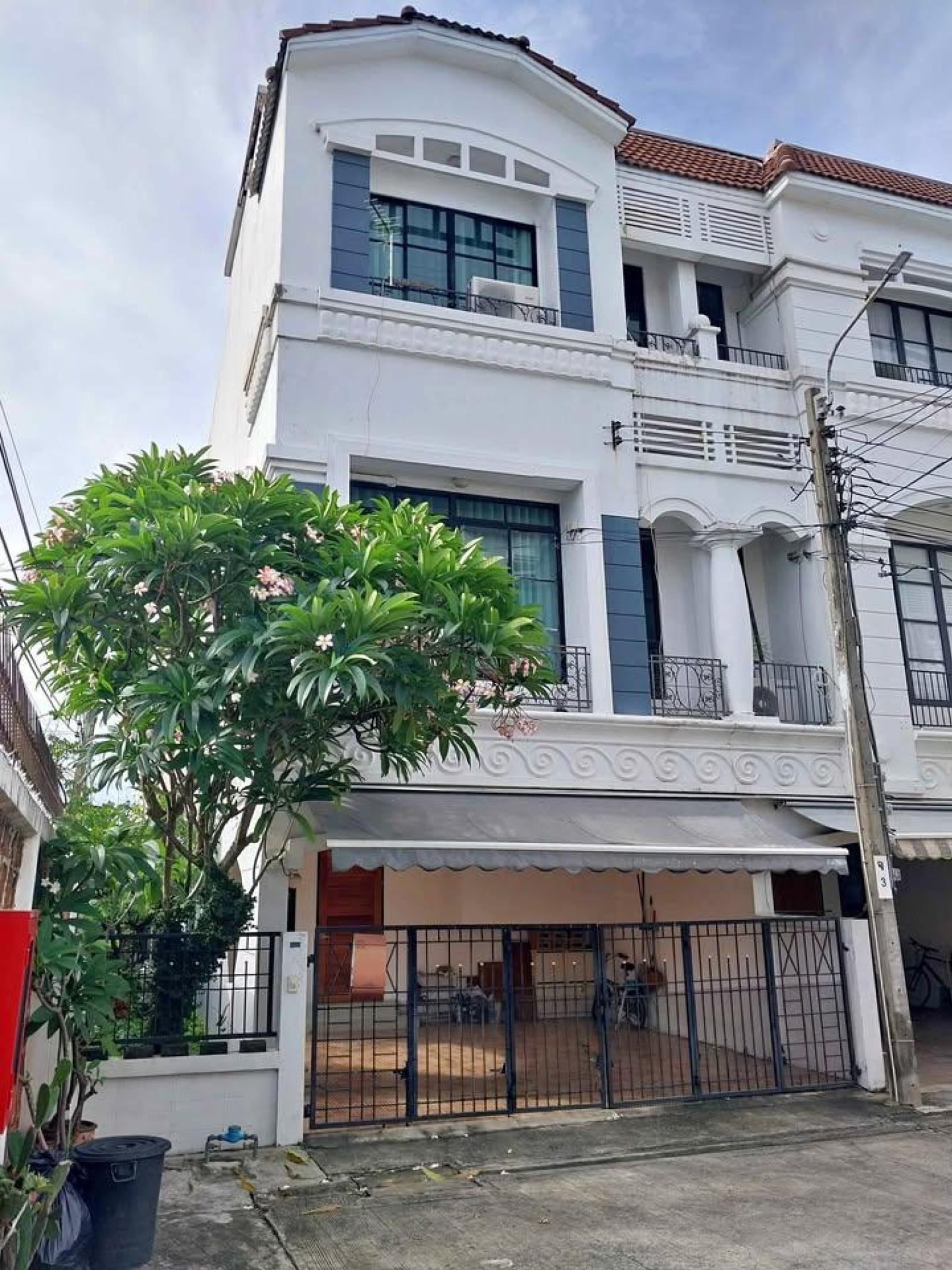 Central house Ladprao-Yotin Pattana, Corner, Rent 35,000 baht/month