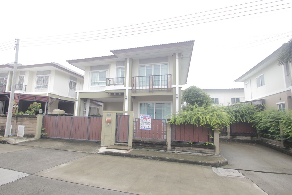 บ้านเดี่ยวภัสสรเพรสทีจปิ่นเกล้าเพชรเกษม บ้านใหม่ไม่เคยอยู่ขายขาดทุน พร้อมเฟอร์ แอร์ ตู้เย็น บ้านสภาพดีพร้อมอยู่ 61.9ตารางวา ซ.5ต้นโครงการ ราคาเจรจาได้