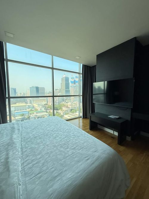 ST063 Sale! Urbana Sathorn