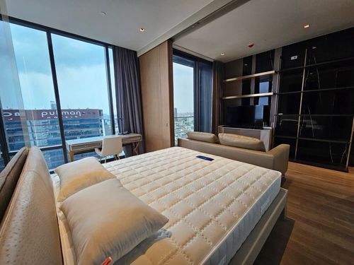 🔥For urgent rent🔥Ashton Silom, luxurious room, fully furnished, in the heart of the city, near Chong Nonsi BTS station, ready to move in