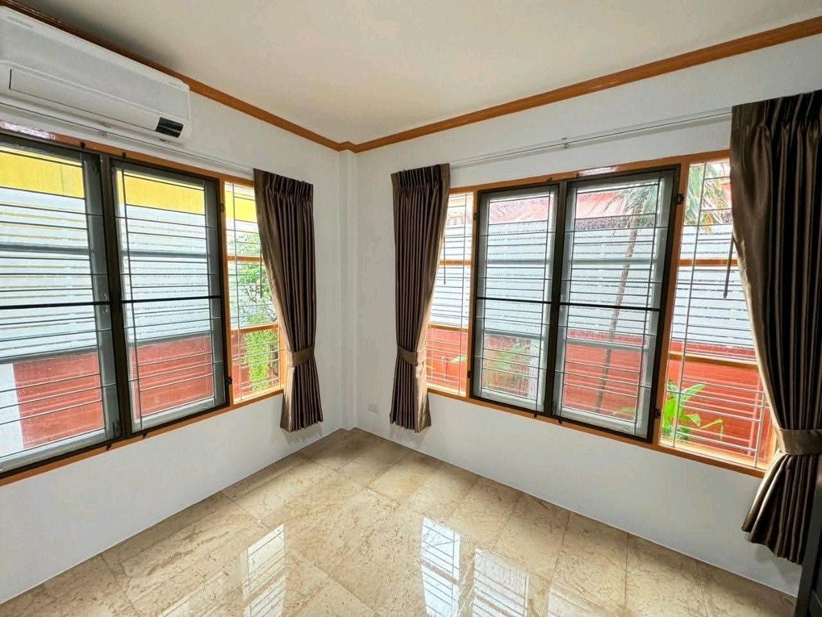 บ้านเดี่ยวให้เช่าพร้อมเฟอร์นิเจอร์ใกล้รถไฟฟ้า คูคตหมู่บ้านชัยพฤกษ์ ลำลูกกาคลองสอง ใกล้ตลาดนานาเจริญ ถนนเสมาฟ้าคราม – รูปที่ 4