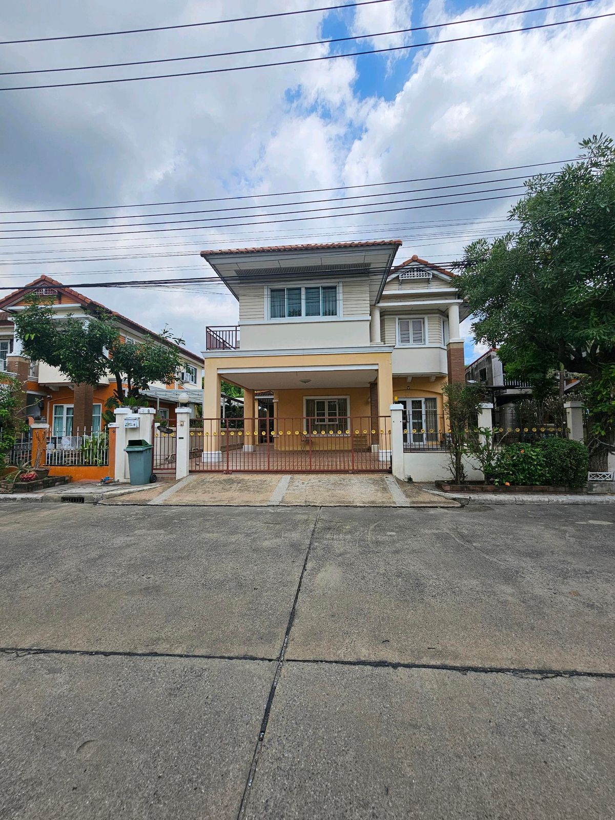 ขายบ้าน ม.ชวนชื่น ปิ่นเกล้า สวนผักขนาด 72.8ตรว. สภาพดี 