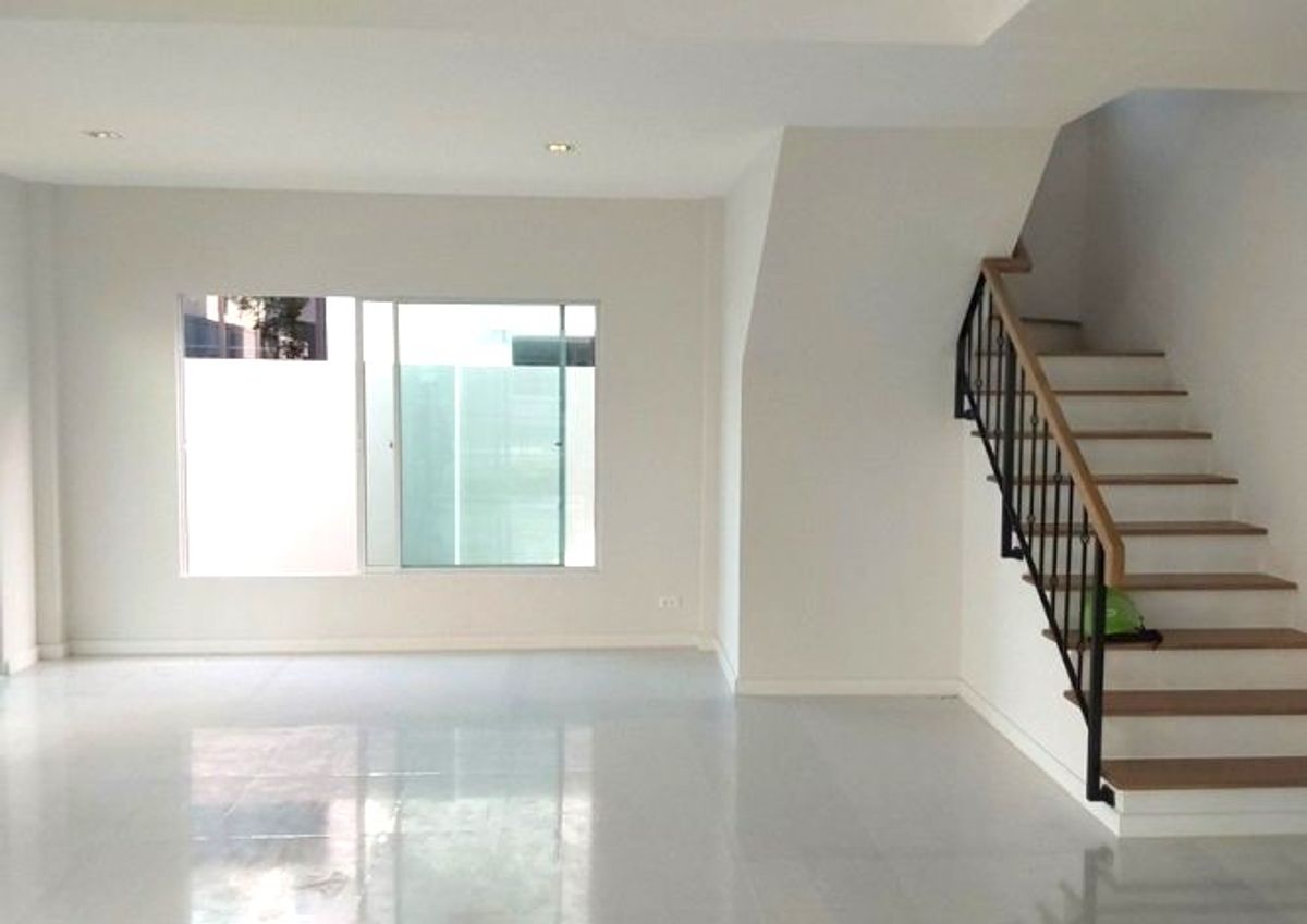🏠 ขายด่วน บ้านวรารมย์ วัชรพล-เพิ่มสิน 61.70 ตรว 4 ห้องนอน 3 ห้องน้ำ ใกล้ทางด่วนและรถไฟฟ้าสะพานใหม่ ขายต่ำกว่าราคาตลาด – รูปที่ 2