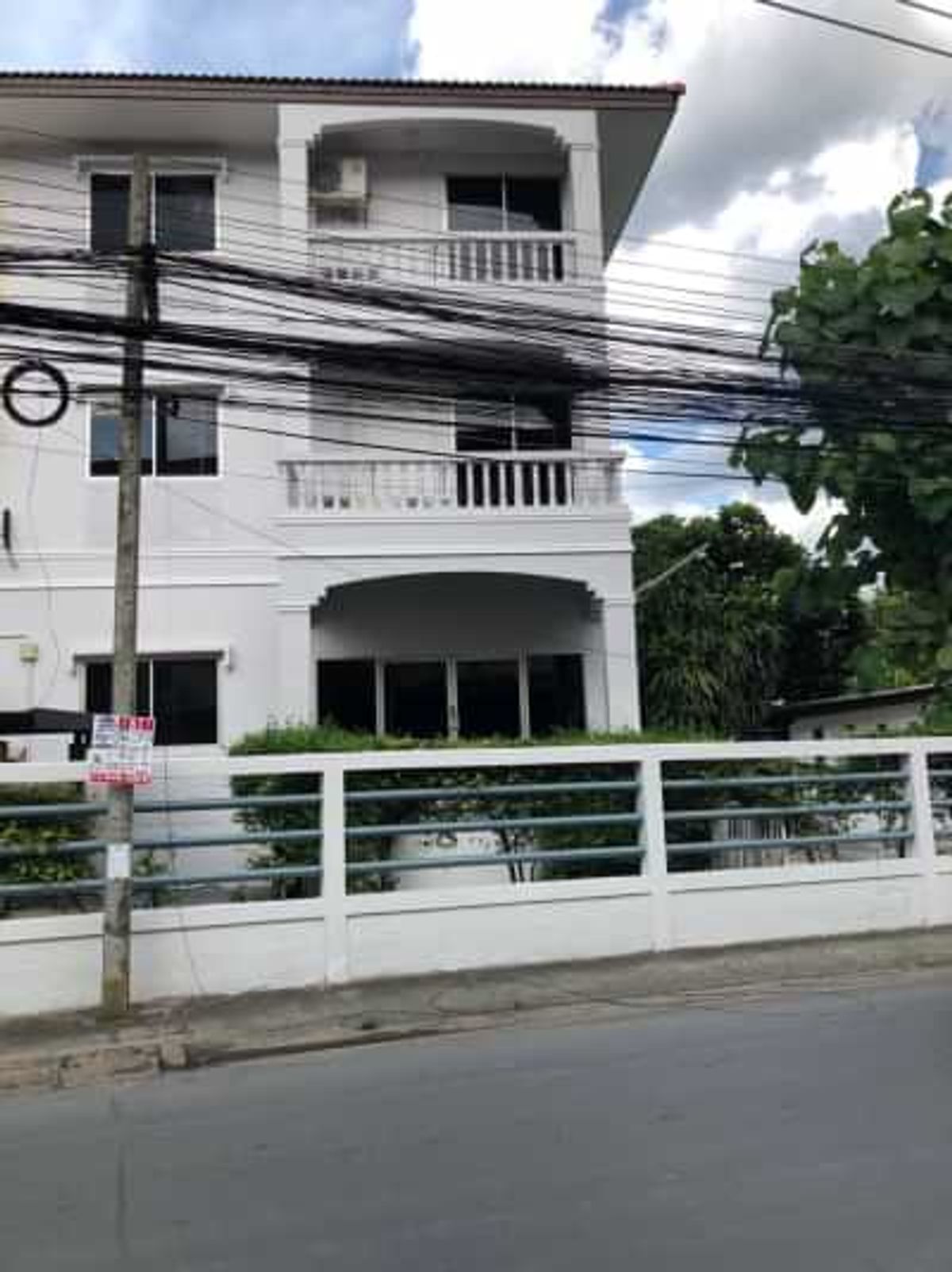 Rent a three -story commercial building, Soi Nawamin 111, the whole air conditioner – รูปที่ 2