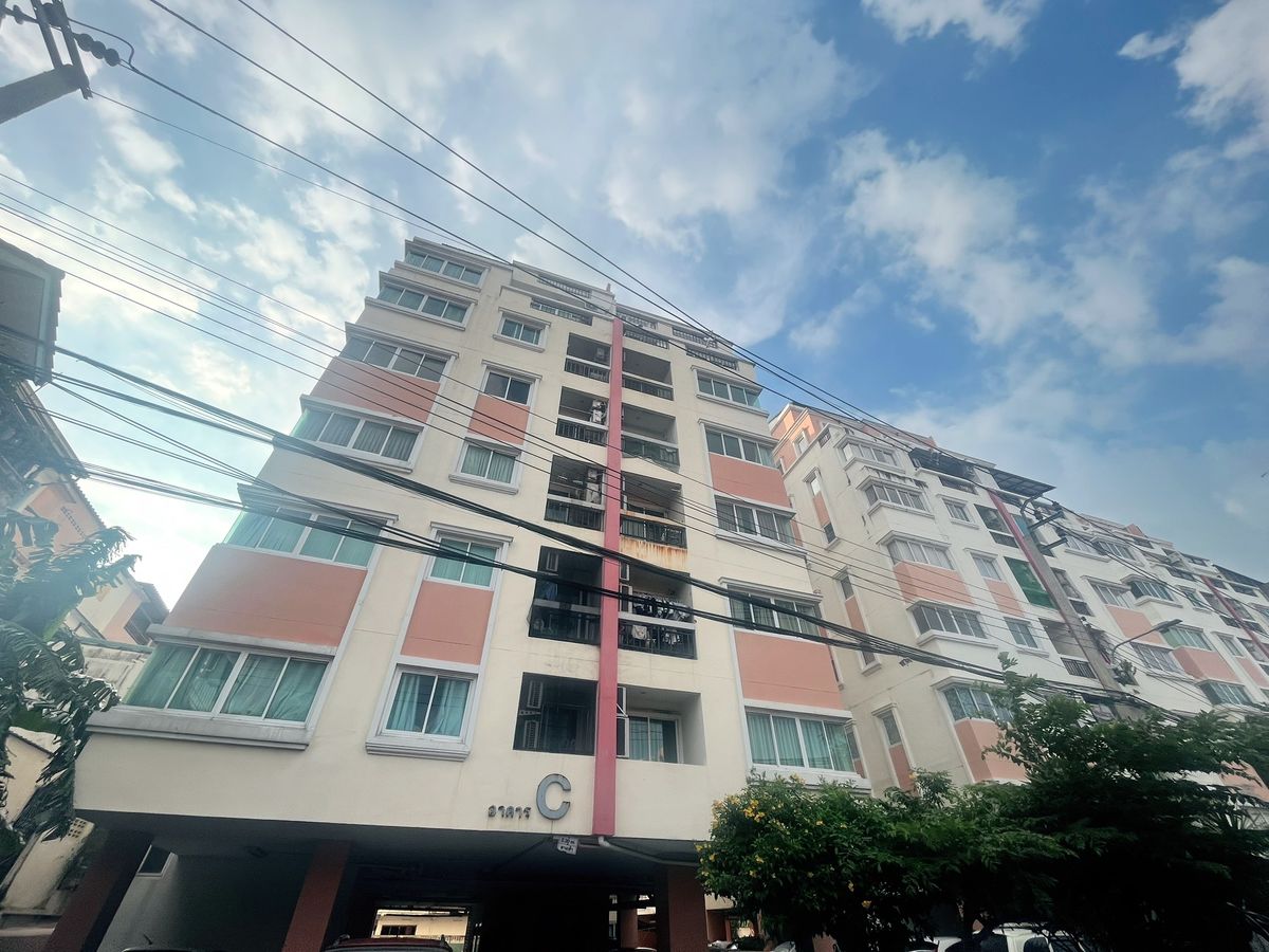 D122 : The Breeze Condominium D122 : The Breeze Condominium