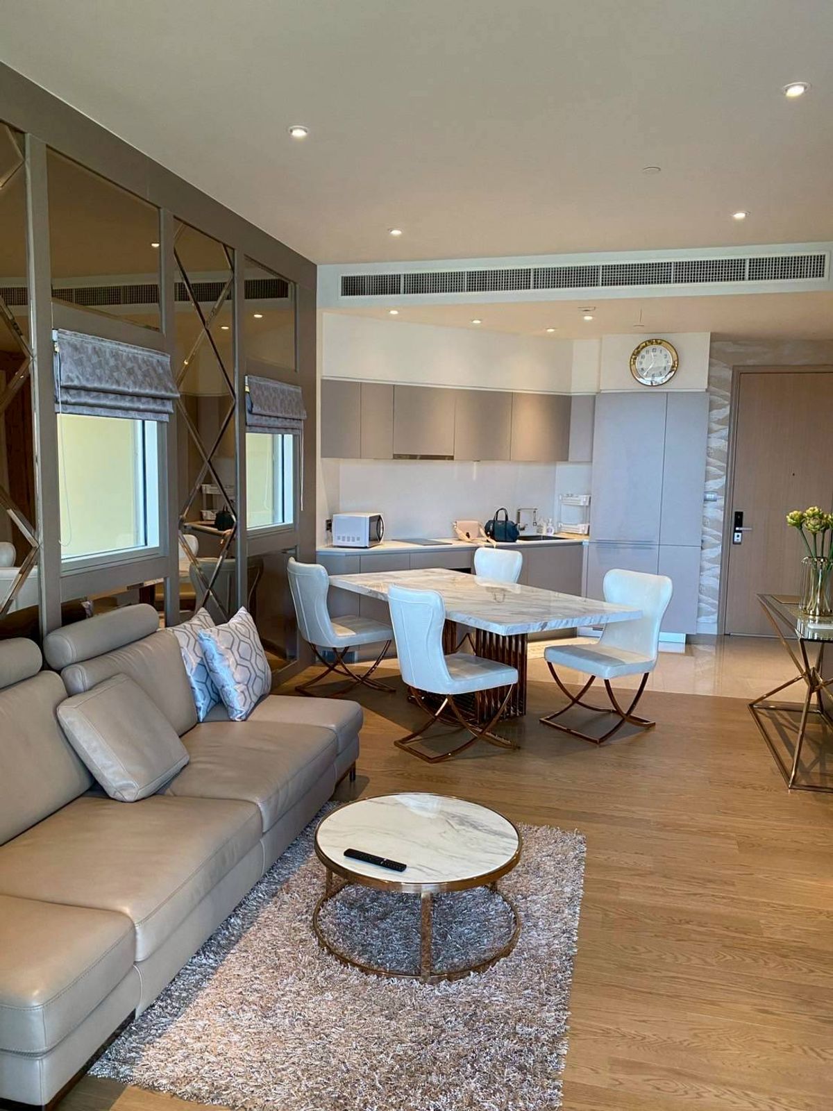 ♦ Nice Decoration ♦ ชั้น 05+ 79.13 ตร.ม. | 1 ห้องนอน 1 ห้องน้ำ, วิวแม่น้ำเจ้าพระยา | ใกล้ ไอคอนสยาม 1 นาที, BTS กรุงธนบุรี 2 นาที ♦ Nice Decoration ♦ ชั้น 05+ 79.13 ตร.ม. | 1 ห้องนอน 1 ห้องน้ำ, วิวแม่น้ำเจ้าพระยา | ใกล้ ไอคอนสยาม 1 นาที, BTS กรุงธนบุรี 2 นาที