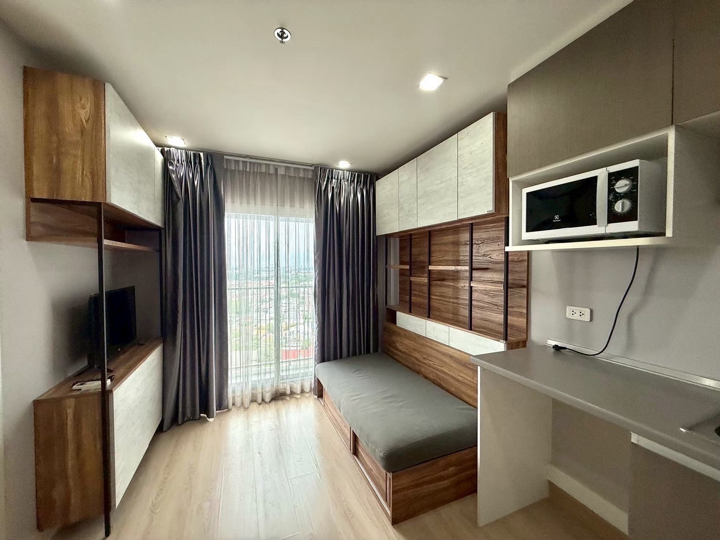 For rent‼ ️ Casa Condo @MRT, Bang Yai Intersection, Room 22 sq.m., 1 bedroom, 1 floor, 30 floor‼ ️ Tile flooring and with washing machine 💦 All furniture ready to move in‼ ️ For rent‼ ️ Casa Condo @MRT, Bang Yai Intersection, Room 22 sq.m., 1 bedroom, 1 floor, 30 floor‼ ️ Tile flooring and with washing machine 💦 All furniture ready to move in‼ ️