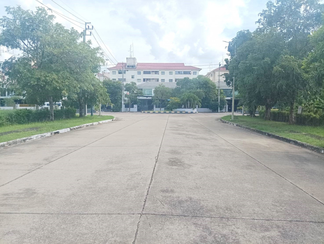 ขาย ที่ดิน 1 ไร่ หมู่บ้านปัญญาอินทรา P4 แปลงมุม ใกล้ถ.ปัญญาอินทราแค่ 180 ม. CC – รูปที่ 2