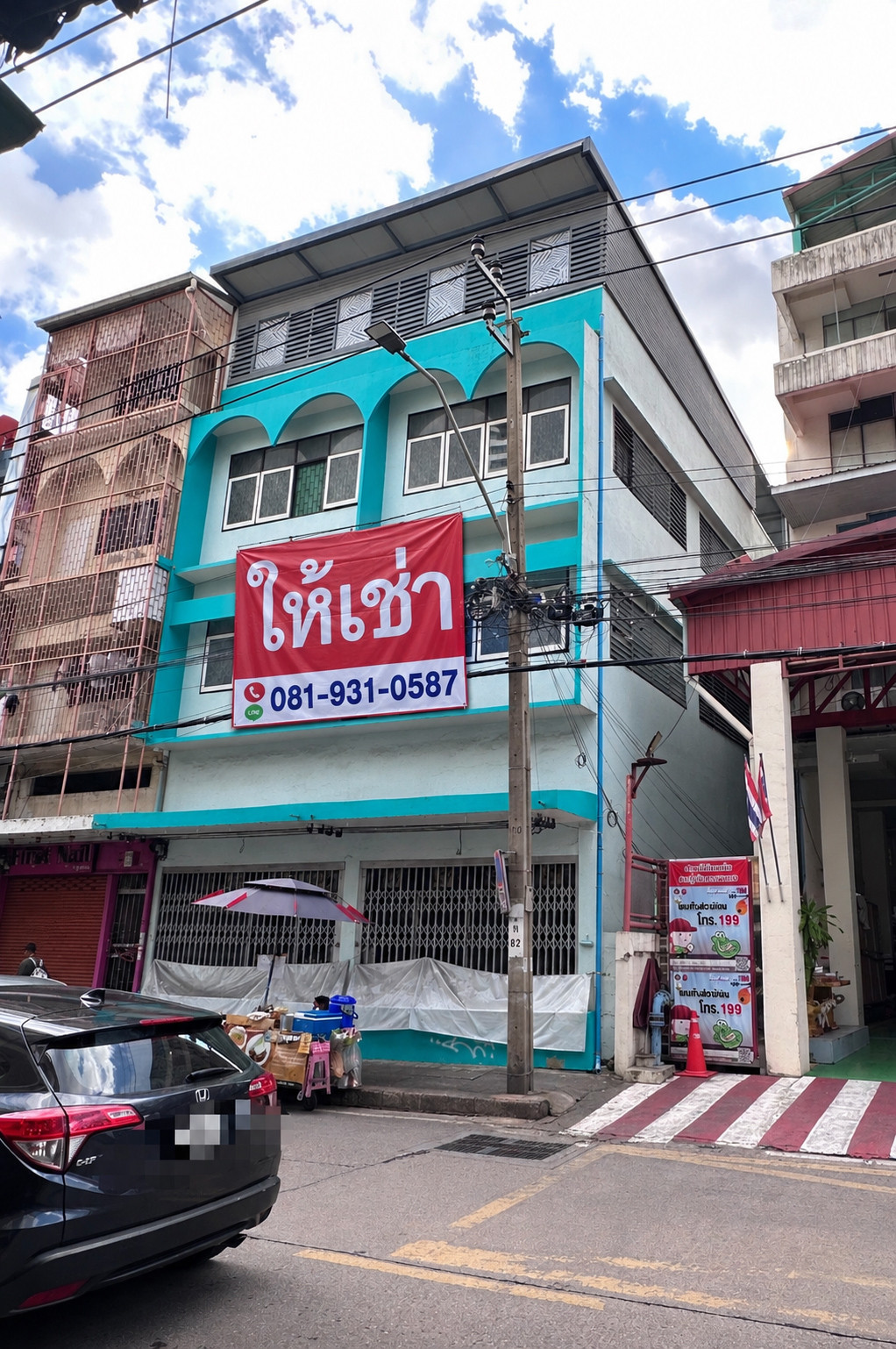 ให้เช่า ตึก 2 คูหา-ภายในทะลุถึงกัน | ติดถนนสุขุมวิท | ใกล้ BTS พร้อมพงษ์ (ทำเลดีมาก แหล่งนักท่องเที่ยว) 