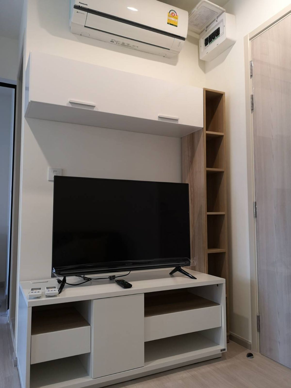 Sell ​​Life Asoke. Very divine location. MRT Phetchaburi and Airport Link Makkasan.