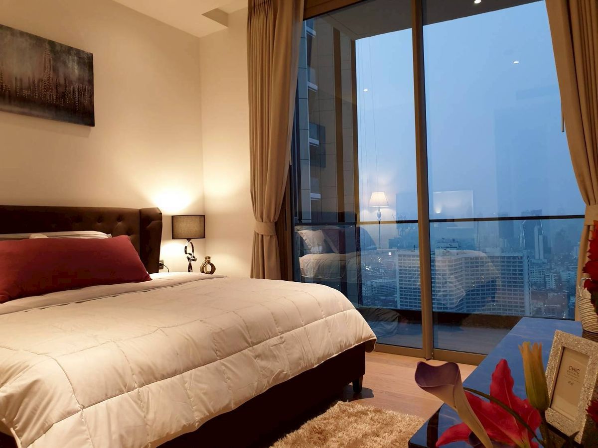 ● Good Deal ● 25+ Floor 60.55 sq.m. | 1 Bedroom, Chao Phraya River view | Near Icon Siam 1 min., BTS Krung Thonburi 2 mins.